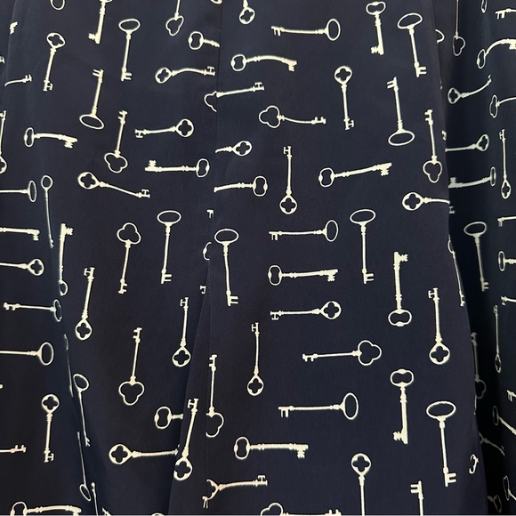 Banana Republic Factory Skirt A-Line Mini Navy Blue Nautical Key Print Size 6 - Picture 3 of 6